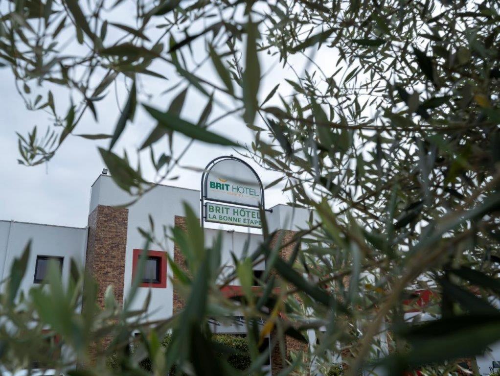 Brit Hotel La Bonne Etape Évreux Kültér fotó