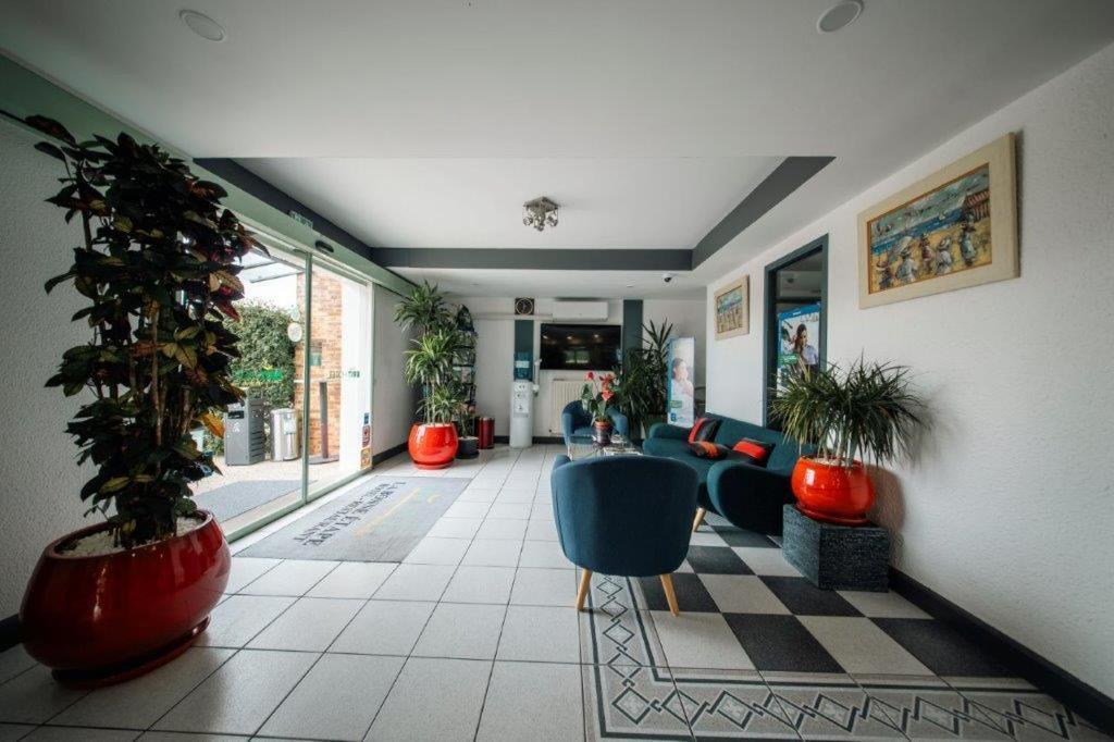 Brit Hotel La Bonne Etape Évreux Kültér fotó