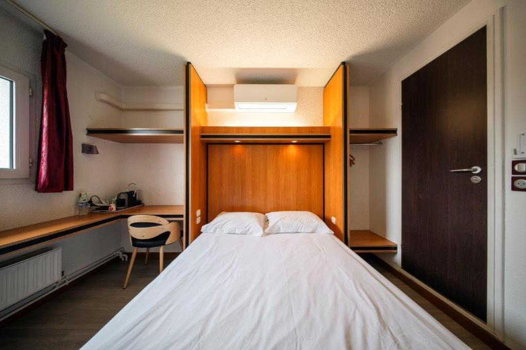 Brit Hotel La Bonne Etape Évreux Kültér fotó