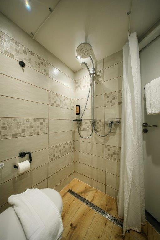 Brit Hotel La Bonne Etape Évreux Kültér fotó
